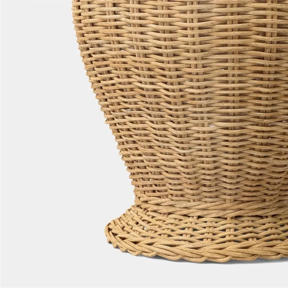 Scalloped Edge Woven Vase -Threshold
